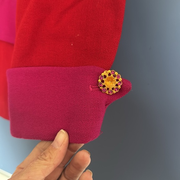 Red and pink Ann Taylor 80’s blazer with gold tone pink buttons size 6 - Picture 4 of 12